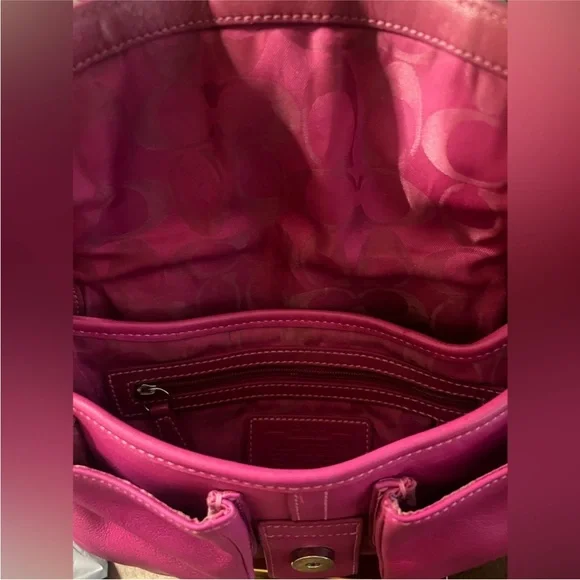 Coach Y2K Soho Pink Flap Bag with Coach bag charm - Picture 11 of 17